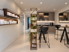 Accueil 12 Salon minimaliste chaleureux avec plantes et cafe